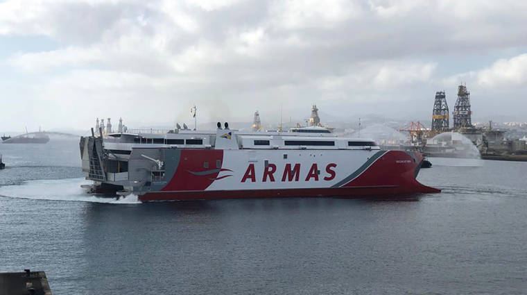 El nuevo buque ha llegado esta ma&ntilde;ana al puerto de Las Palmas.