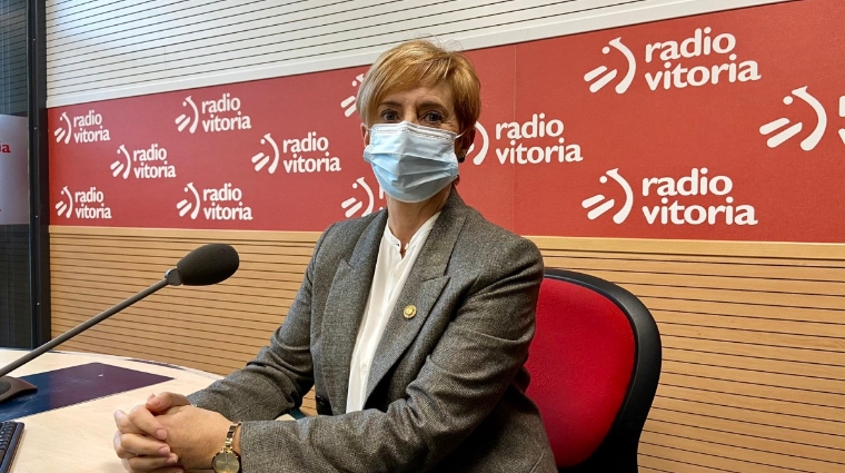 La consejera de Desarrollo Econ&oacute;mico, Sostenibilidad y Medio Ambiente del Gobierno Vasco, Arantxa Tapia, durante la entrevista concedida esta ma&ntilde;ana en Radio Vitoria.