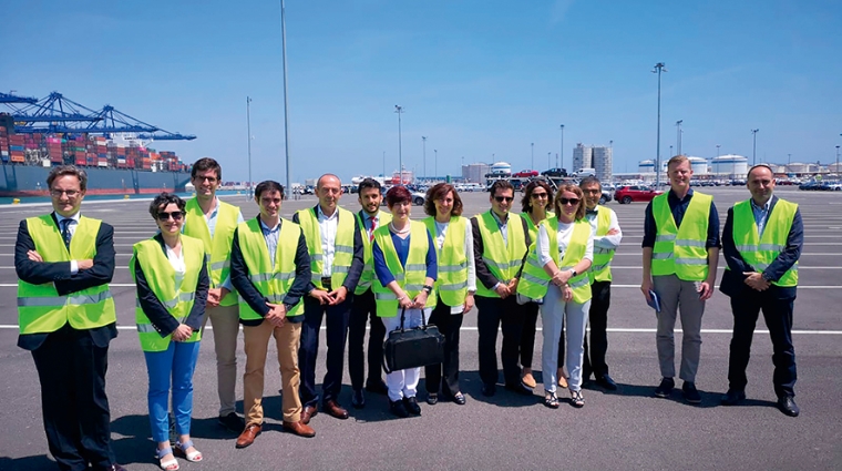 Los representantes de Anfac pudieron conocer de primera mano los nuevos accesos a las instalaciones existentes en el recinto valenciano para este tipo de tr&aacute;ficos.