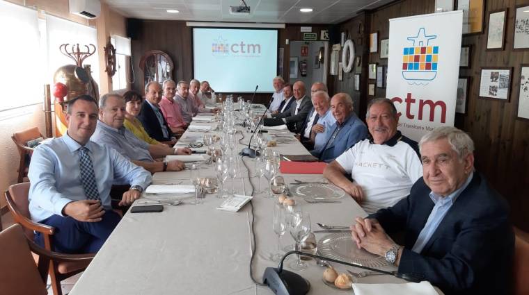 Imagen de la reunión celebrada ayer entre los socios del CTM y Transprime.