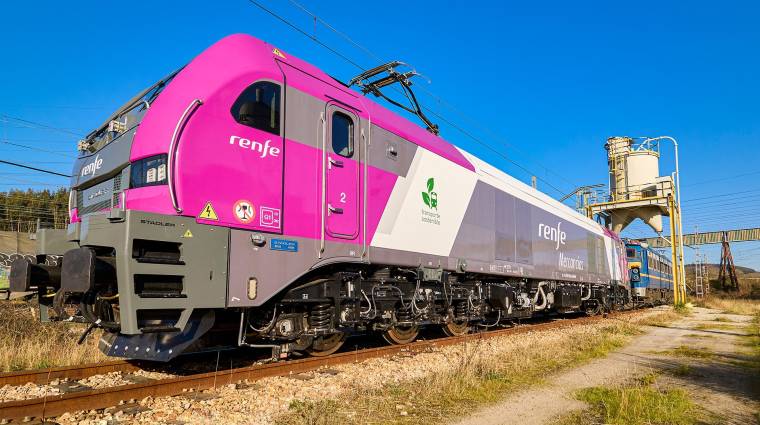 Renfe Mercancías pone en marcha la primera locomotora “Cero CO2” para ArcelorMittal
