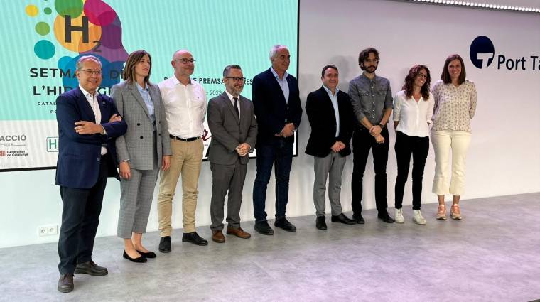 Saúl Garreta, presidente de la AP de Tarragona, junto con representantes de las entidades que organizarán la Catalunya Hydrogen Week