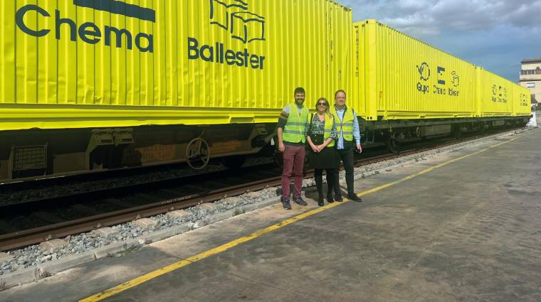 Vicente Ballester (jefe de tráfico Puerto de Castellón e Intermodal), Lorena Ballester (gerente) y Noel Sierra (director).
