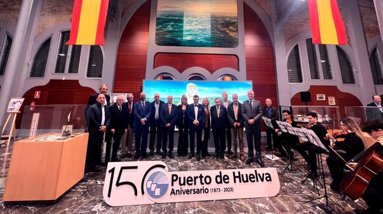 El Puerto de Huelva acoge la muestra “Colón, Monumento a la Amistad con los Pueblos de América”