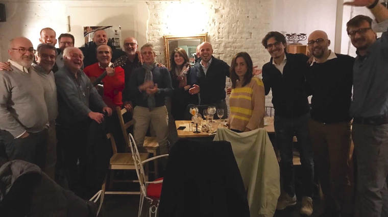 Algunos de los profesionales del sector mar&iacute;timo barcelon&eacute;s originarios de Italia, en el &uacute;ltimo encuentro, celebrado pocos d&iacute;as antes de Navidad.