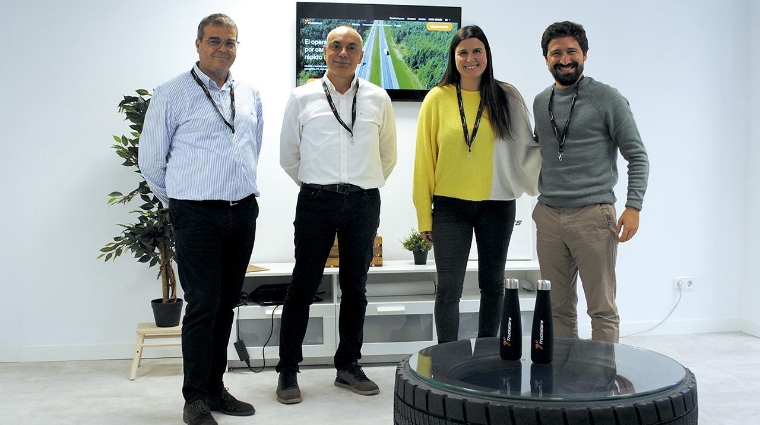 Carlos Serra, cofundador de Novo Gandía; Antonio Hidalgo, cofundador de Novo Gandía; Carmen Hidalgo, CMO de Trucksters; y Luis Bardají, CEO de Trucksters.