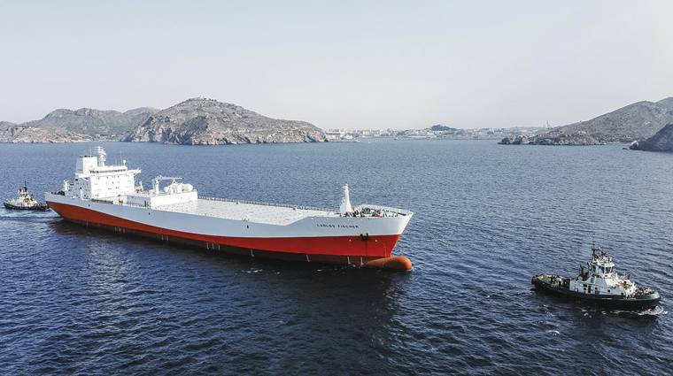 Llegada del primer buque de este nuevo servicio al Puerto de Cartagena, con 3,6 millones de litros de naranja exprimidas.