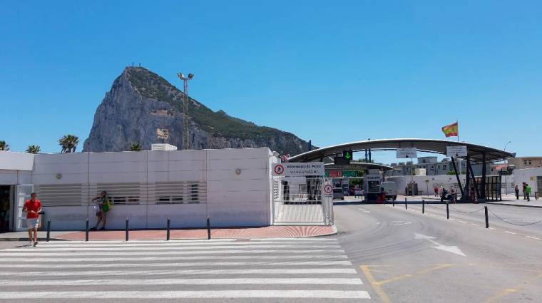 Los aduaneros españoles critican la falta de transparencia en los contactos entre España, Gibraltar, el Reino Unido y la UE.