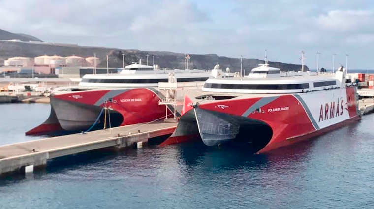 Buques “V Tagoro” y “V Taidia” de Naviera Armas Trasmediterránea.