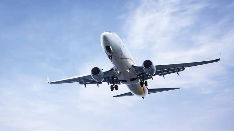 En los aeropuertos de la red de Aena se operaron 154.217 movimientos de aeronaves y se transportaron 80.480 toneladas de carga en toda la red.