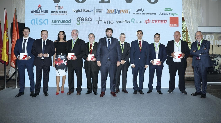 La ceremonia de concesión de los galardones contó con la intervención del presidente de FROET, Pedro Díaz, y tuvo lugar tras la Asamblea General de la Federación Regional de Organizaciones y Empresas de Transporte de Murcia.