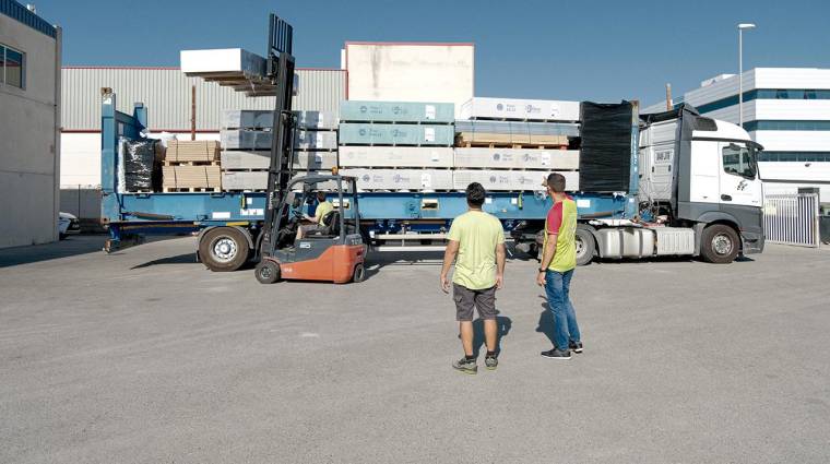 La firma ha ampliado su capacidad logística, que ya supera los 10.000 metros cuadrados