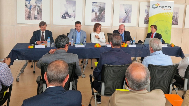 La jornada fue inaugurada por el alcalde de Burgos, Daniel de la Rosa, y la directora general de Transportes de la Junta de Castilla y León, Laura Paredes. Los ponentes fueron el presidente de ACTE, Ramón Vázquez; el director de Transporte, Logística y Movilidad de Deloitte, Francisco Jiménez Navarro, y el secretario general de ACTE, Miguel Martínez de Lizarrondo.