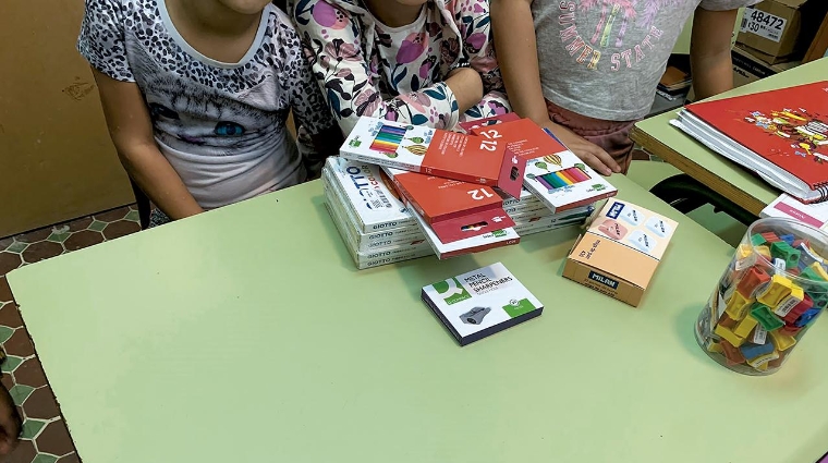 Aportem – Puerto Solidario València colabora cada año en el inicio de curso de los niños y niñas del Marítimo.