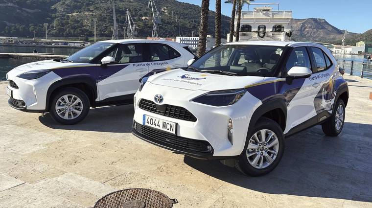 Dos coches híbridos ya se encuentran en la Autoridad Portuaria de Cartagena.
