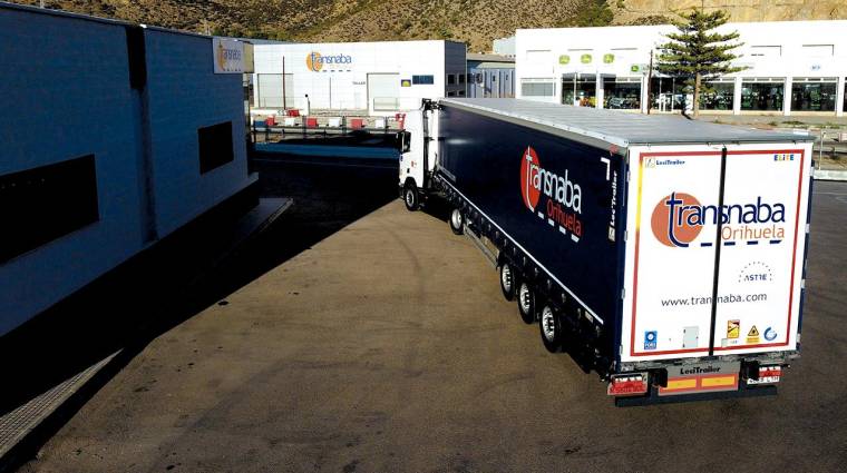 Con una flota de más de 150 camiones, Transnaba se distingue por su compromiso con la sostenibilidad.