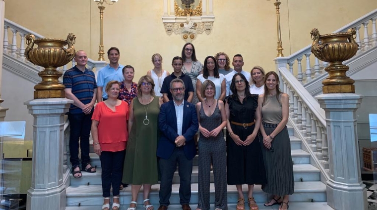 Saül Garreta, presidente de Port Tarragona junto a los miembros de la Mesa Institucional de Cruceros.