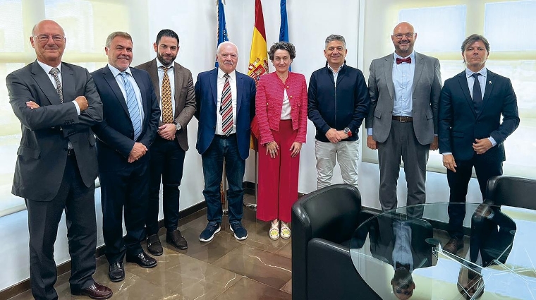 La presidenta de la APV, Mar Chao, ha recibido al Comité Ejecutivo de ATEIA Valencia.