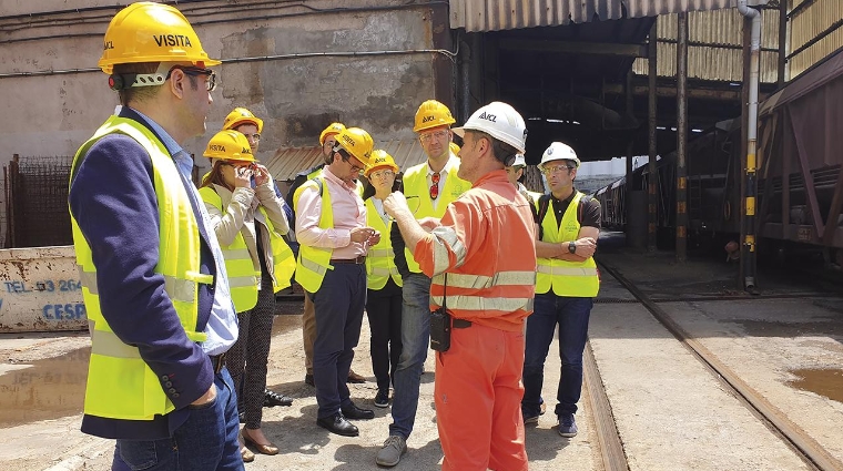 La formación está organizada y creada por la Escola Europea en colaboración con Puertos del Estado y otras empresas del sector ferroviario.