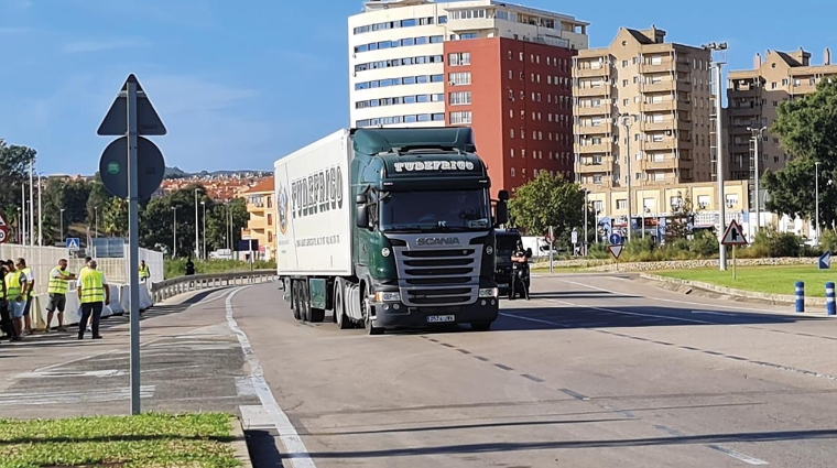 La labor de los piquetes se ha limitado a informar a los transportistas de los motivos del paro.