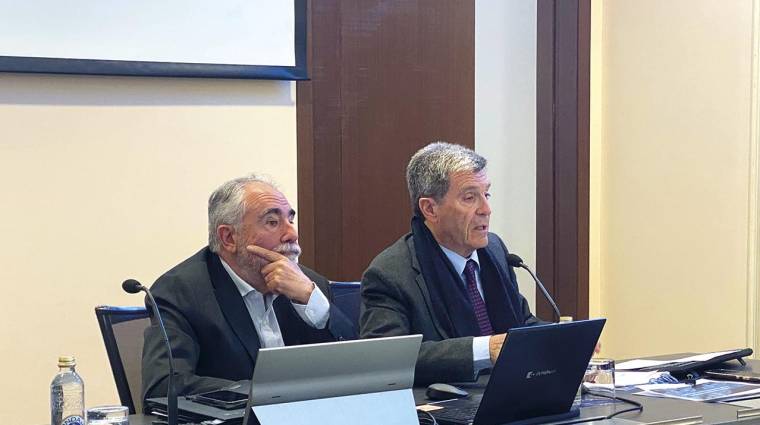 Francesc Sánchez y Aurelio Martínez, director y presidente de la APV, respectivamente, durante la rueda de prensa posterior al Consejo.