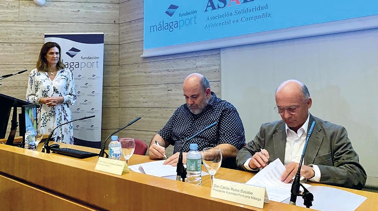 Antonio Paneque, presidente de la Asociación Solidaridad Asistencial en Compañía (ASAEC) y Carlos Rubio Basabe, presidente de la Fundación Málagaport.