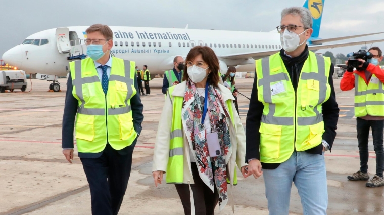 Ximo Puig, presidente de la Generalitat Valenciana; Blanca Marín, directora general de Aerocas; y Arcadi España, conseller de Política Territorial, Obras Públicas y Movilidad de la Generalitat Valenciana.