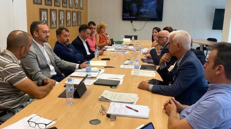 La Comisión Puerto-Ciudad de Santa Cruz de Tenerife retomó ayer jueves sus encuentros de trabajo.