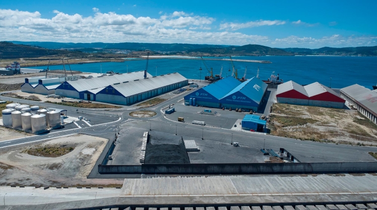 El puerto exterior de A Coruña es idóneo para acoger complejos industriales.