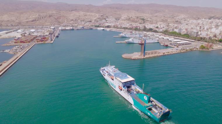 El retorno de pasajeros de la OPE por el Puerto de Almería crece un 38%