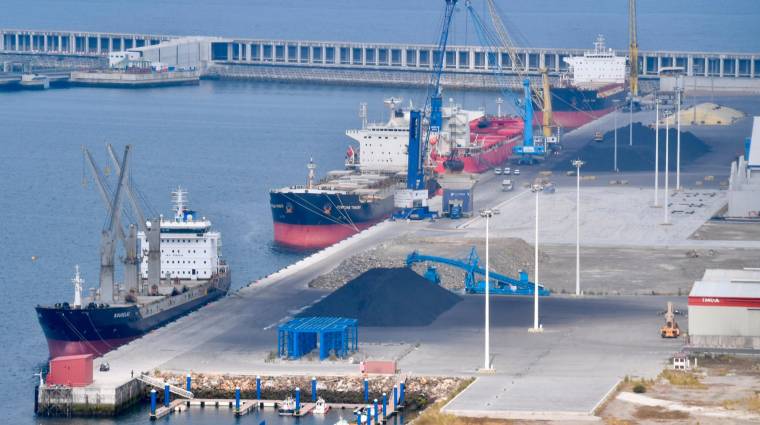 Los graneles agroalimentarios impulsan el crecimiento del Puerto de A Coruña