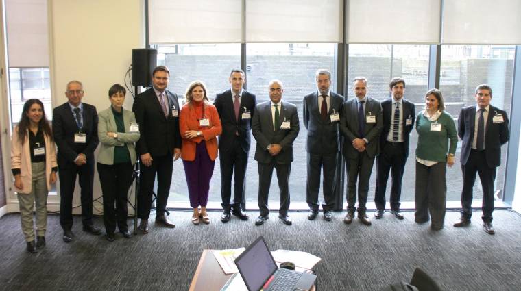 Delegación de la Autoridad Portuaria, UniportBilbao, Basque Trade and Investment y empresas presentes esta mañana en Londres. Foto J.P.