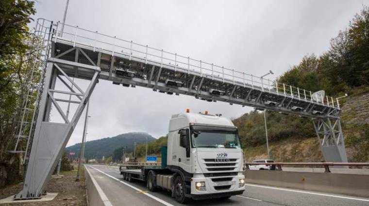 Gipuzkoa y Bizkaia pusieron hace dos meses en marcha en sus respectivos territorios nuevos peajes a camiones.