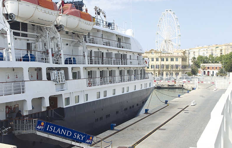 El puerto de M&aacute;laga prev&eacute; alcanzar los 180.000 pasajeros en primavera