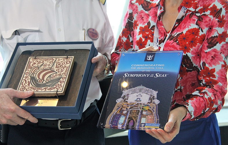 Valenciaport sustituye sus metopas por &ldquo;socarrats&rdquo; valencianos