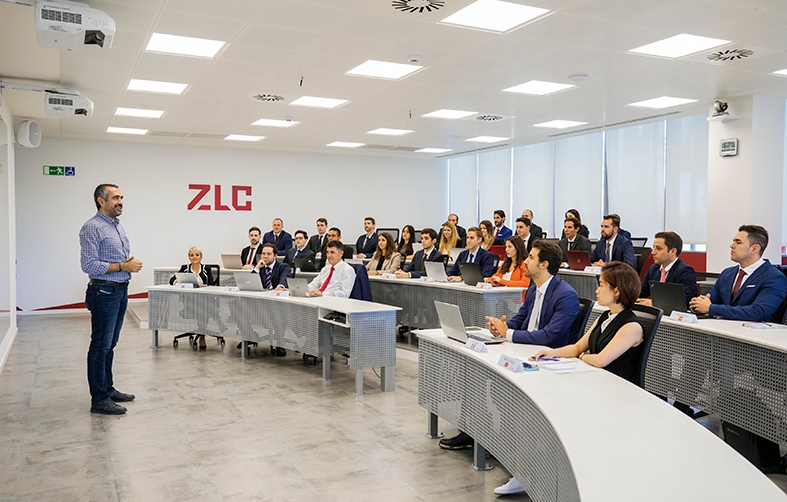 ZLC cuenta con un programa de doctorado de la Universidad de Zaragoza que incluye una academia de verano.