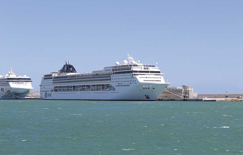 El &ldquo;MSC Opera&rdquo; confirma la apuesta de MSC Cruceros por el Puerto de Alicante