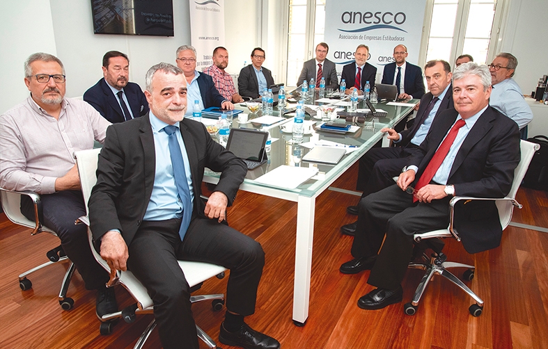 De la Encina analiza con ANESCO el nuevo real decreto de la estiba