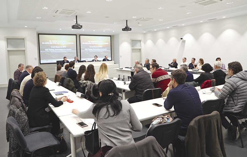 Los protagonistas del caso &ldquo;Prestige&rdquo; analizan en Bilbao las repercusiones jur&iacute;dicas del mismo