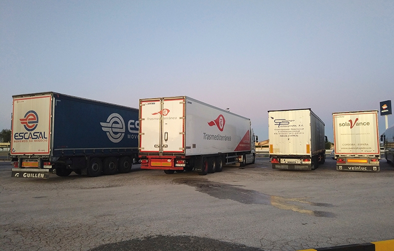 El sector del transporte por carretera niega que el Gobierno haya resuelto sus demandas