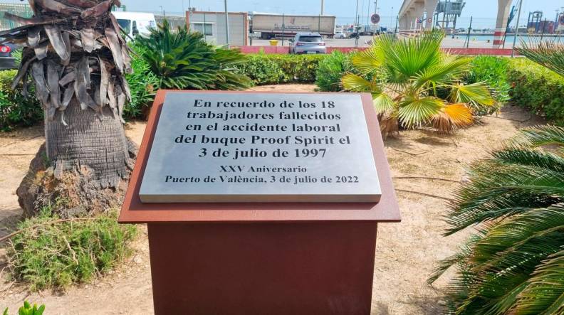 La comunidad portuaria de Valencia se reúne en el XXV Aniversario del accidente del “Proof Spirit”