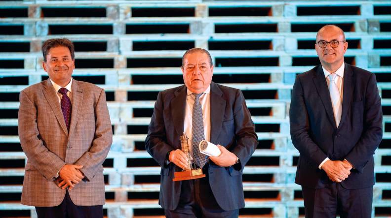 Vicente Boluda, premio Puerto de Las Palmas 2021 a la Iniciativa Empresarial