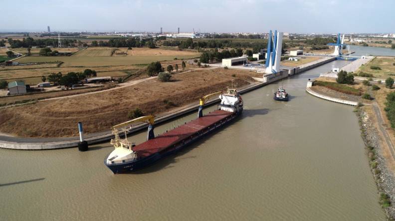 Puerto de Sevilla inicia la campa&ntilde;a de mantenimiento de la canal de navegaci&oacute;n