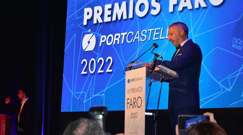 Simó pone en valor la tenacidad y el trabajo de la comunidad portuaria en la entrega de los Faro PortCastelló