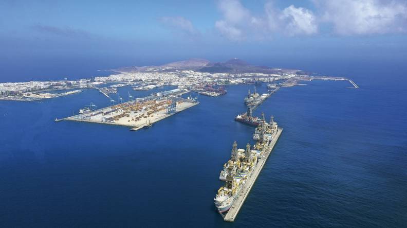 La CNMC insta a aumentar la eficiencia de las ayudas al transporte de mercanc&iacute;as con Canarias