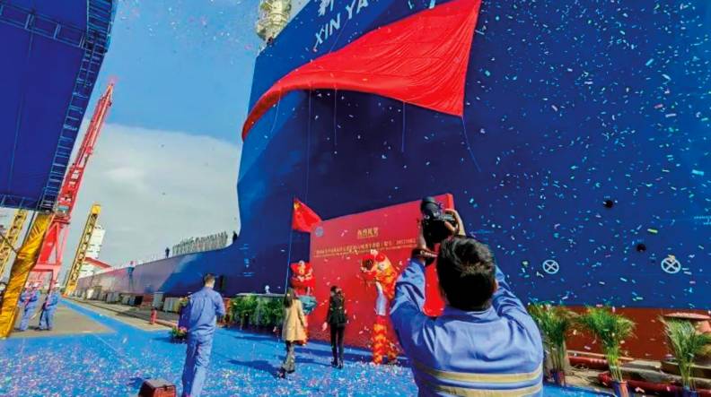 COSCO aumenta su flota de buques semisumergibles con el “Xin Yao Hua”