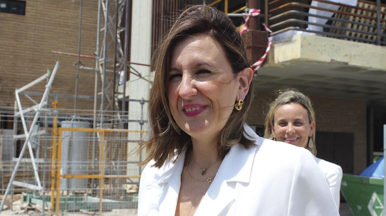 María José Catalá ha visitado las obras del futuro hub de innovación que se instalará en la antigua Estación Marítima del puerto de Valencia.