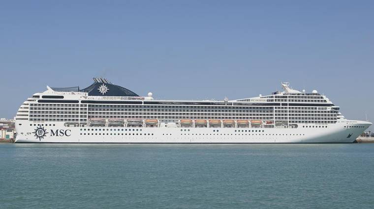 El “MSC Orchestra” es uno de los cinco cruceros que atracan hoy en Cádiz.