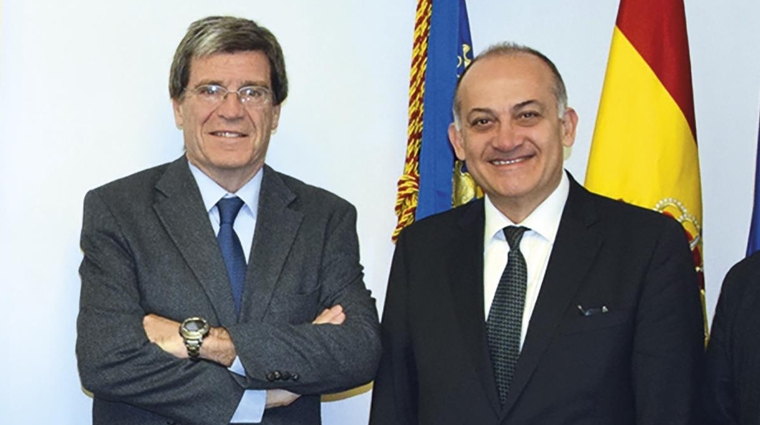 Aurelio Martínez y Joan Calabuig, durante una visita de Calabuig a la Autoridad Portuaria de Valencia.