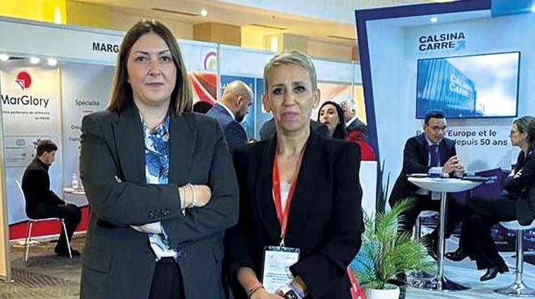 Cristina Rodríguez, jefa de Comercial y Cliente de la APV, con Amal Boussouf, directora de la Cámara Oficial de Comercio de España en Tánger.